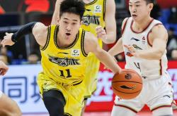 四川男篮再遭失败，教练组迅速调整战术备战的简单介绍